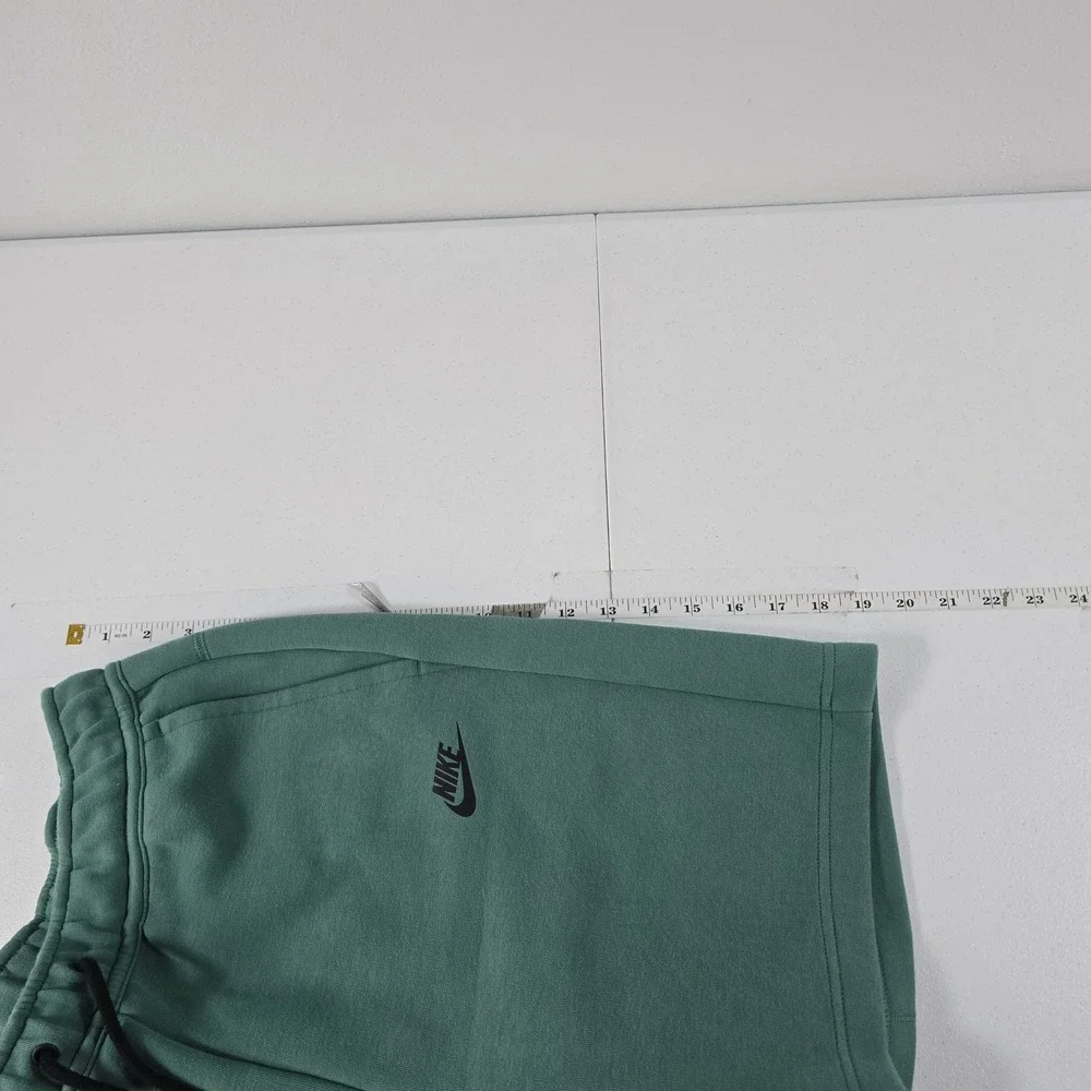 Nike Sportswear Tech Fleece Shorts Mens Green FB8171-361 Small